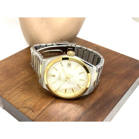 Seiko Men's Watch SUR558 Quartz Silver Dial Date Two Tone Stainless Steel 39mm - Picture 9 of 15